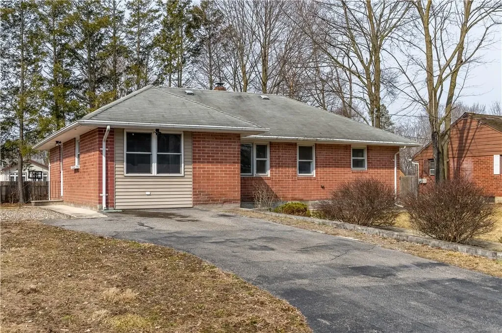 19 Briarwood Drive Poughkeepsie NY 12601
