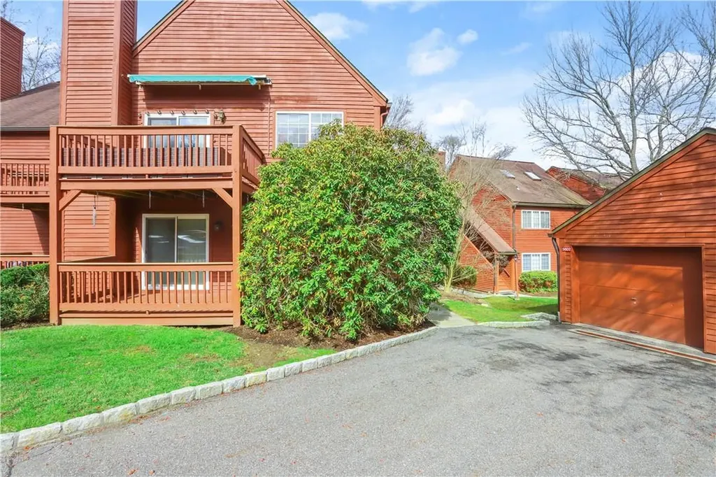 604 Autumn Lane Brewster NY 10509