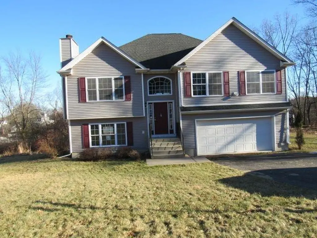 96 Logans Way Maybrook NY 12543