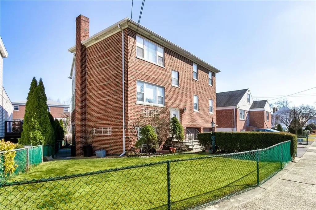 31 Hildreth Place Yonkers NY 10704