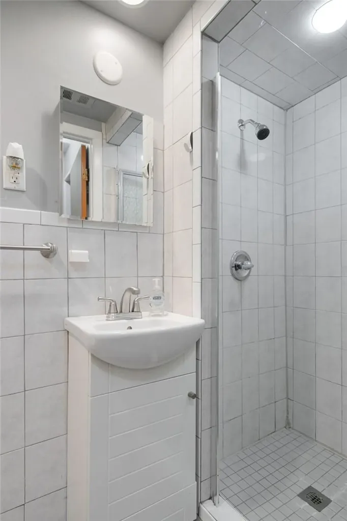 31 Hildreth Place Yonkers NY 10704