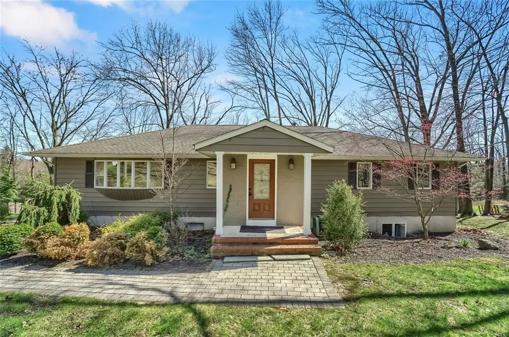17 Hickory Hill Drive Warwick NY 10990