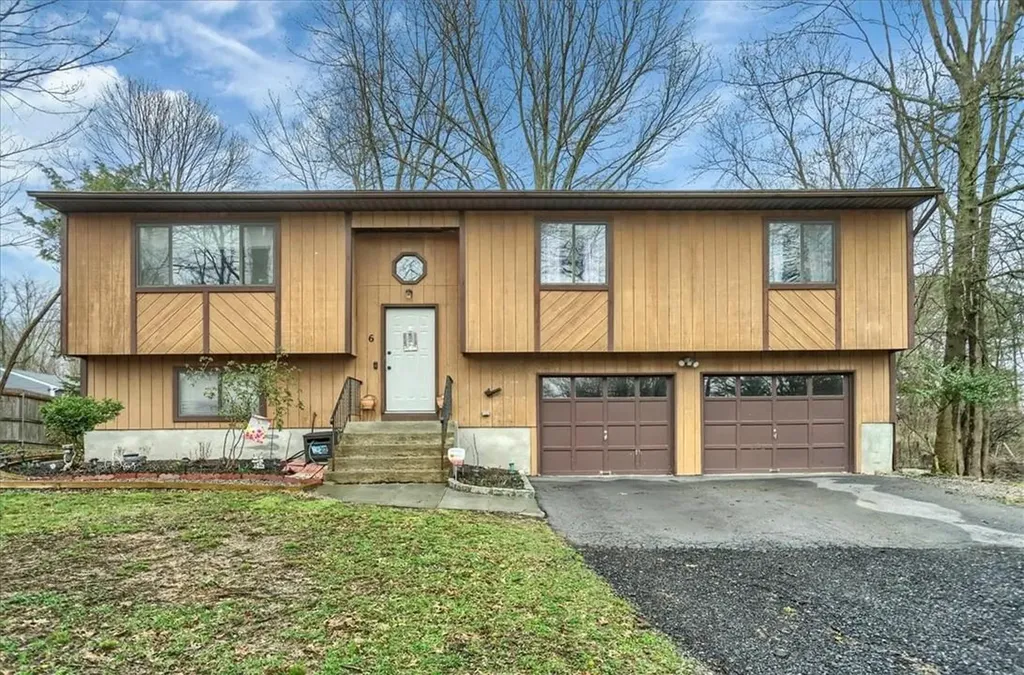 6 Vaeth Road Poughkeepsie NY 12603