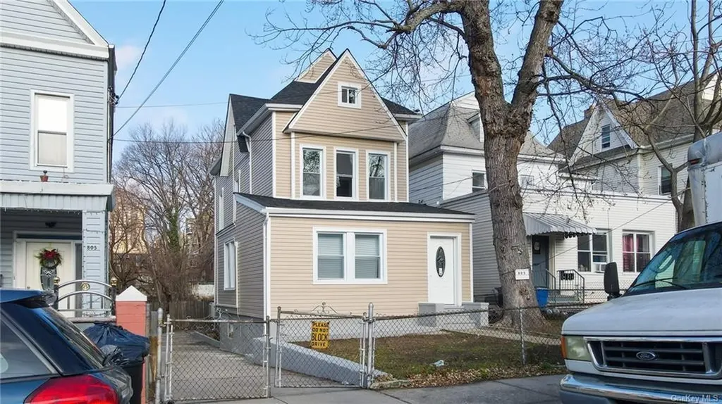 809 Chestnut Street Bronx NY 10467