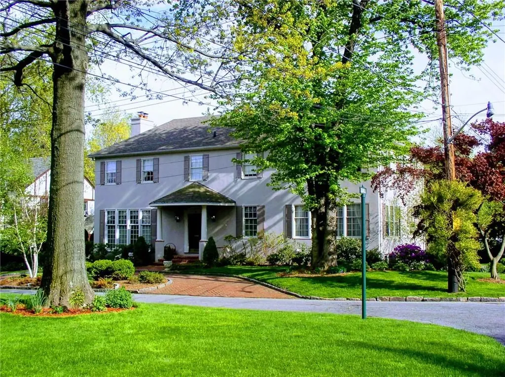 16 South Road Bronxville NY 10708