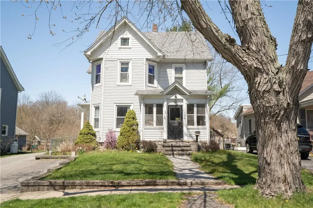 186 E Main Street Walden NY 12586