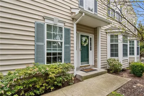 965 Huntington Drive Fishkill NY 12524