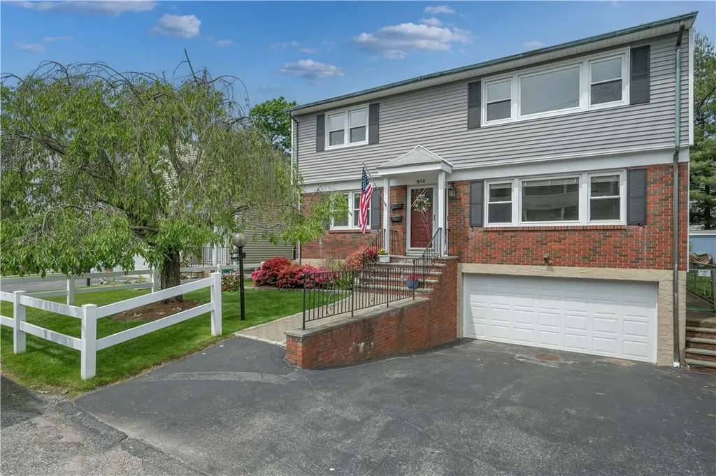 912 Lester Avenue Mamaroneck NY 10543
