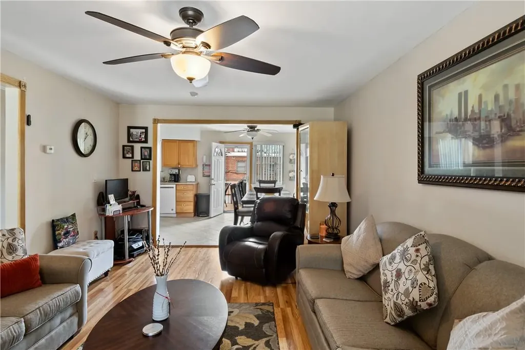 948 Balcom Avenue Bronx NY 10465