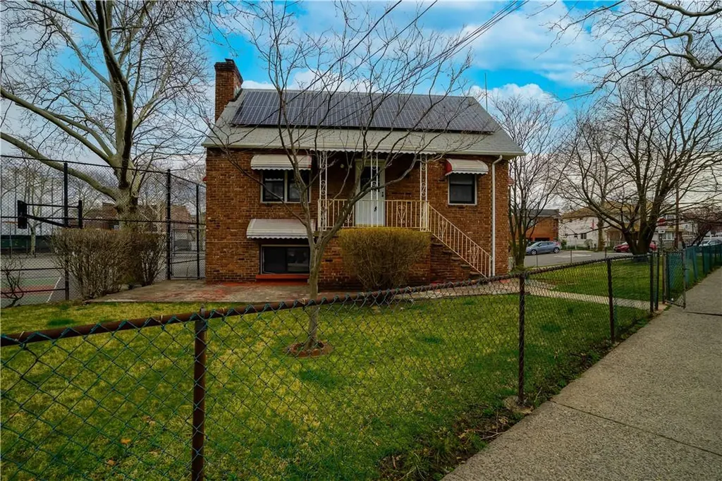 2775 Cross Bronx Expressway Bronx NY 10465