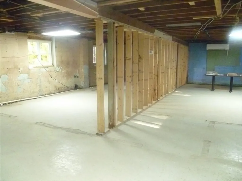 546 Vassar Road Poughkeepsie NY 12603