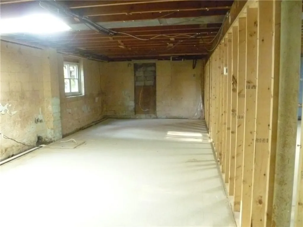 546 Vassar Road Poughkeepsie NY 12603