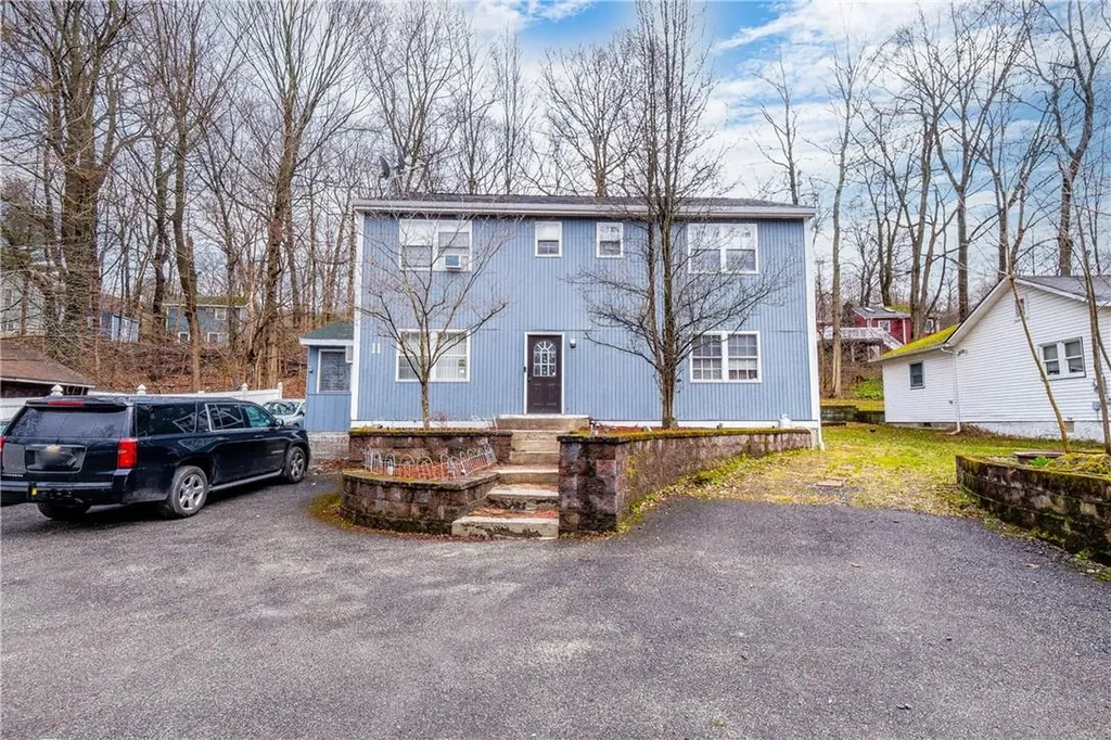 11 Paradise Trail Monroe NY 10950