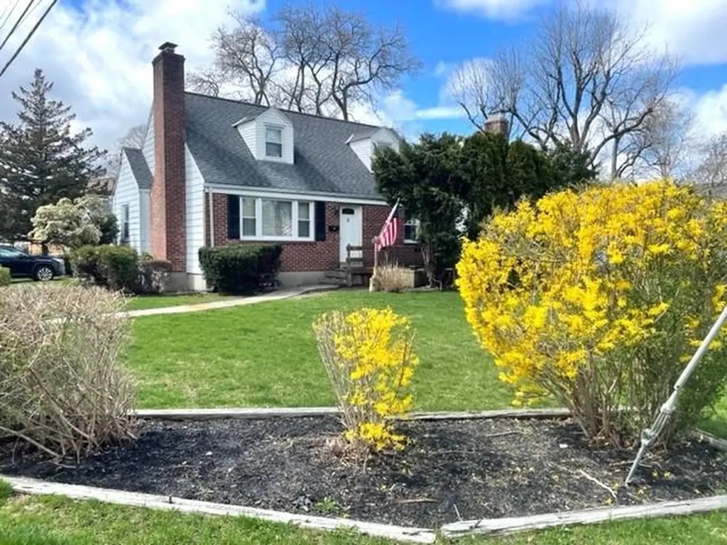 31 Thompson Avenue White Plains NY 10603
