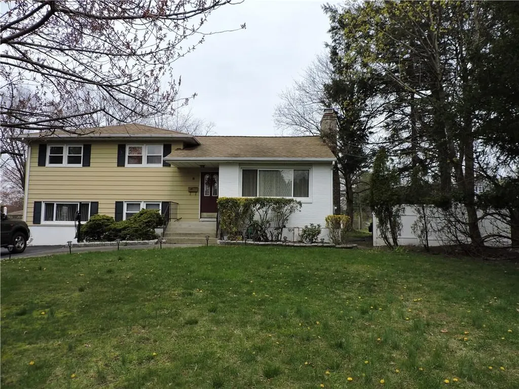 8 W Palmer Avenue Nanuet NY 10954