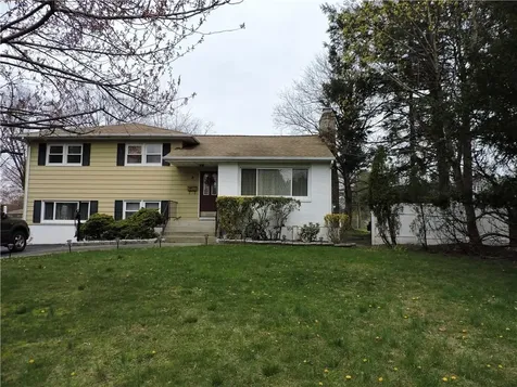 8 W Palmer Avenue Nanuet NY 10954