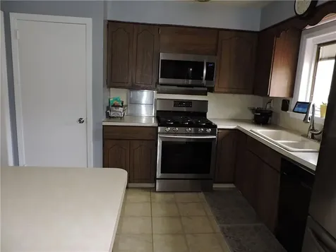 8 W Palmer Avenue Nanuet NY 10954