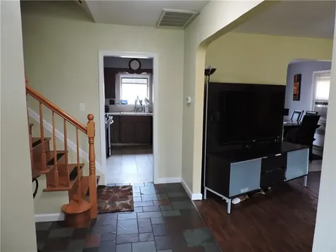 8 W Palmer Avenue Nanuet NY 10954