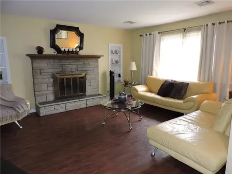 8 W Palmer Avenue Nanuet NY 10954