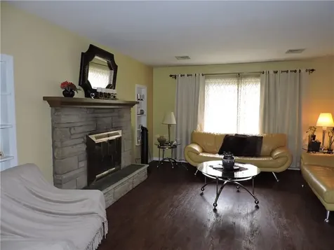 8 W Palmer Avenue Nanuet NY 10954