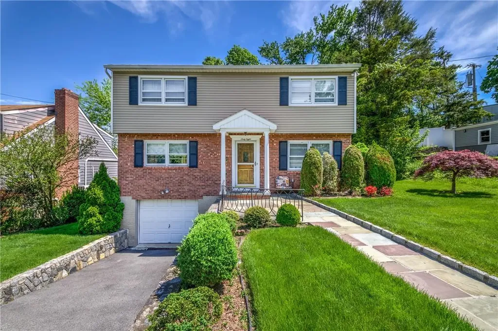68 Parkway Circle Scarsdale NY 10583