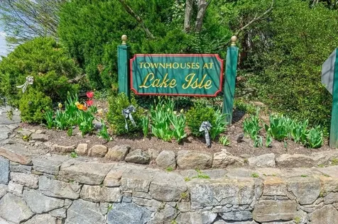 42 Waterside Close Eastchester NY 10709