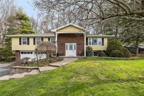 18 Frederick Drive Poughkeepsie NY 12603