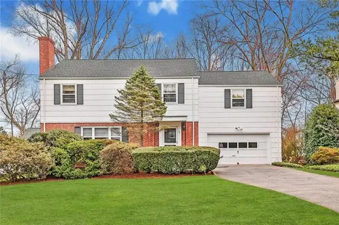 16 Fairway Drive White Plains NY 10605