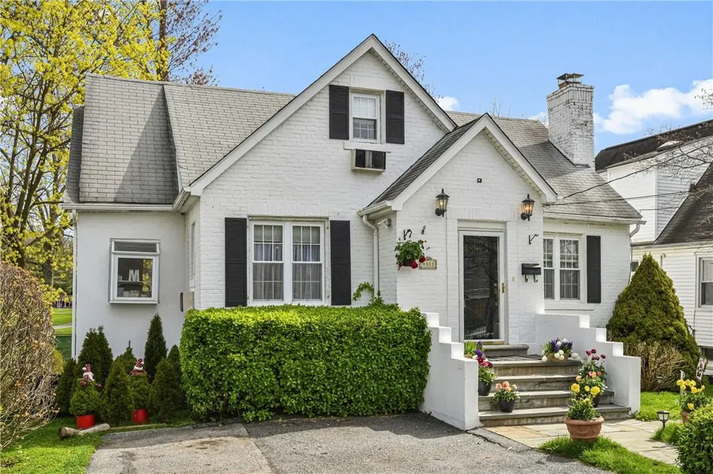 311 Frank Avenue Mamaroneck NY 10543