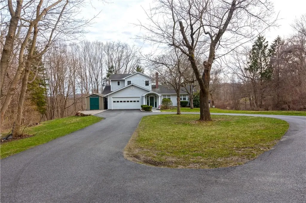 24 Overlook Drive Pawling NY 12564
