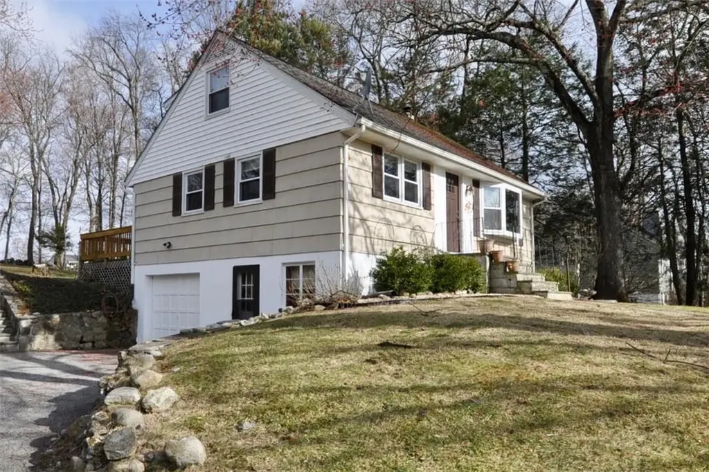 3770 Valleyview Street Mohegan Lake NY 10547
