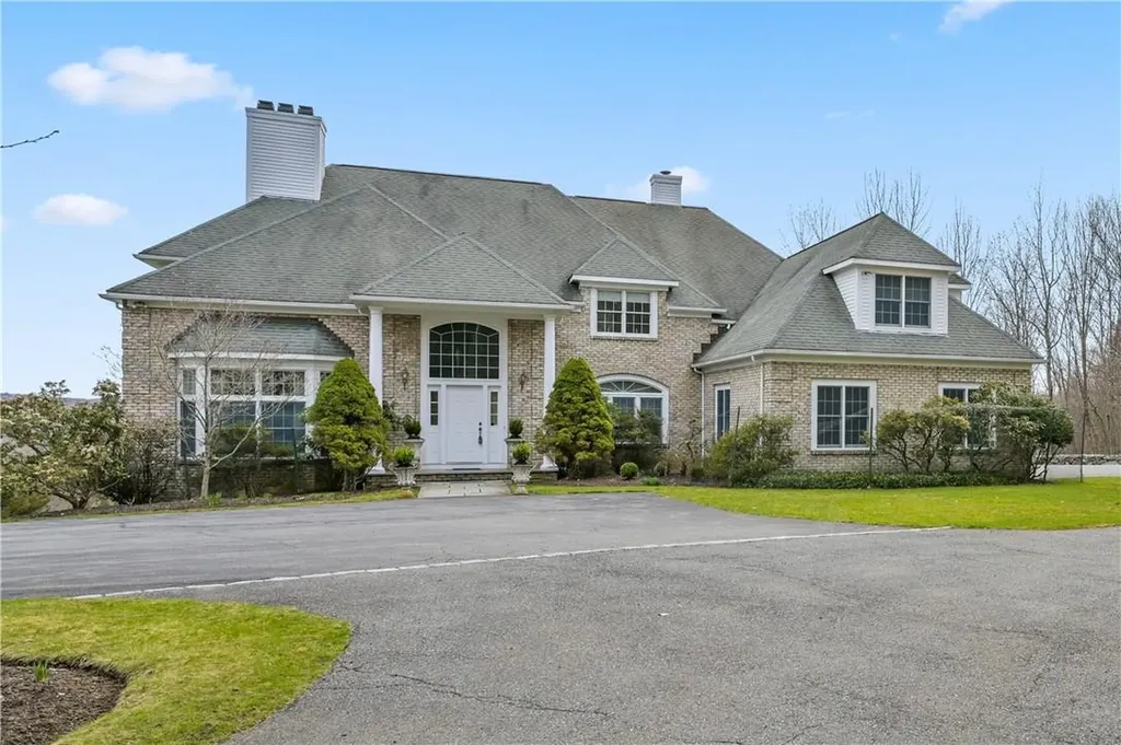 12 Mianus Bluff Drive Bedford NY 10506