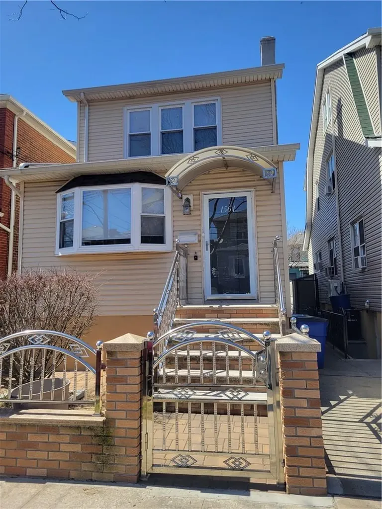1561 Haight Avenue Bronx NY 10461