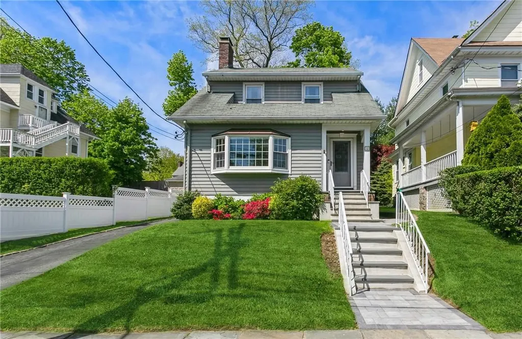12 Pelhamside Drive New Rochelle NY 10801