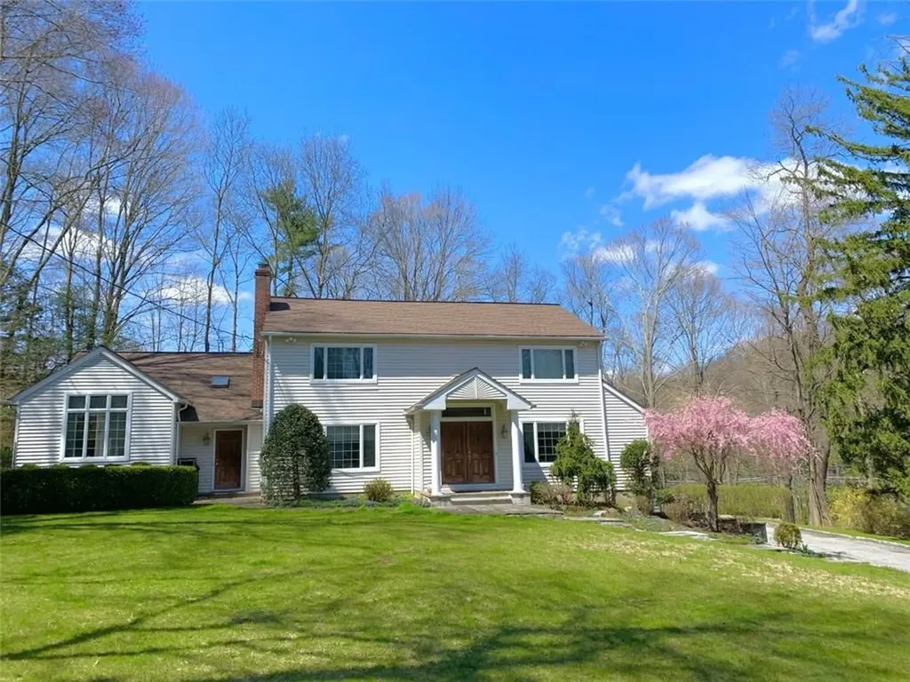 6 Appletree Hill Mount Kisco NY 10549