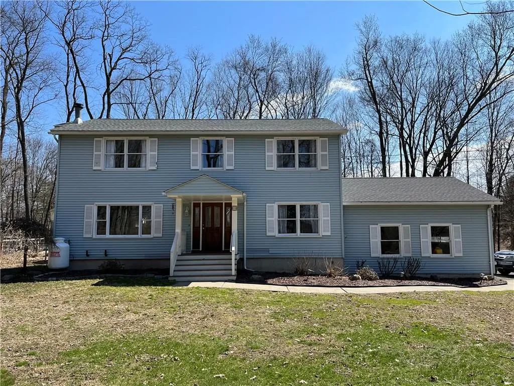 19 School House Lane Wallkill NY 12589