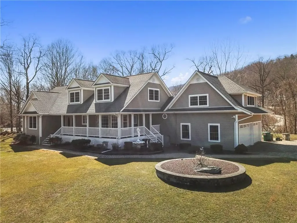 13 Gilbert Lane Putnam Valley NY 10579