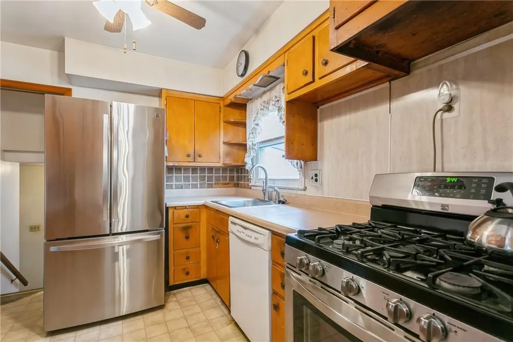 56 Madison Avenue Garnerville NY 10923