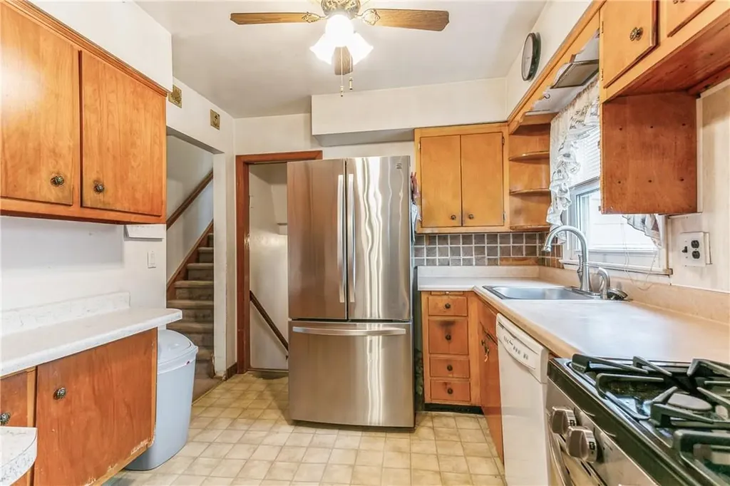 56 Madison Avenue Garnerville NY 10923