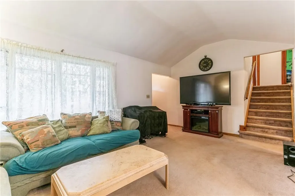 56 Madison Avenue Garnerville NY 10923