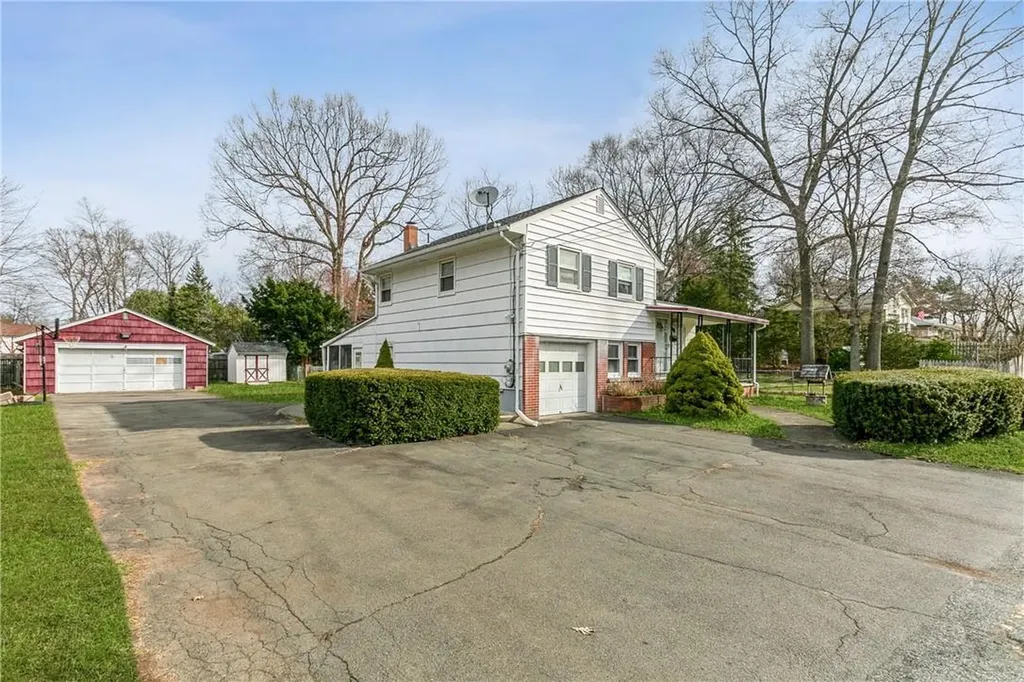 56 Madison Avenue Garnerville NY 10923