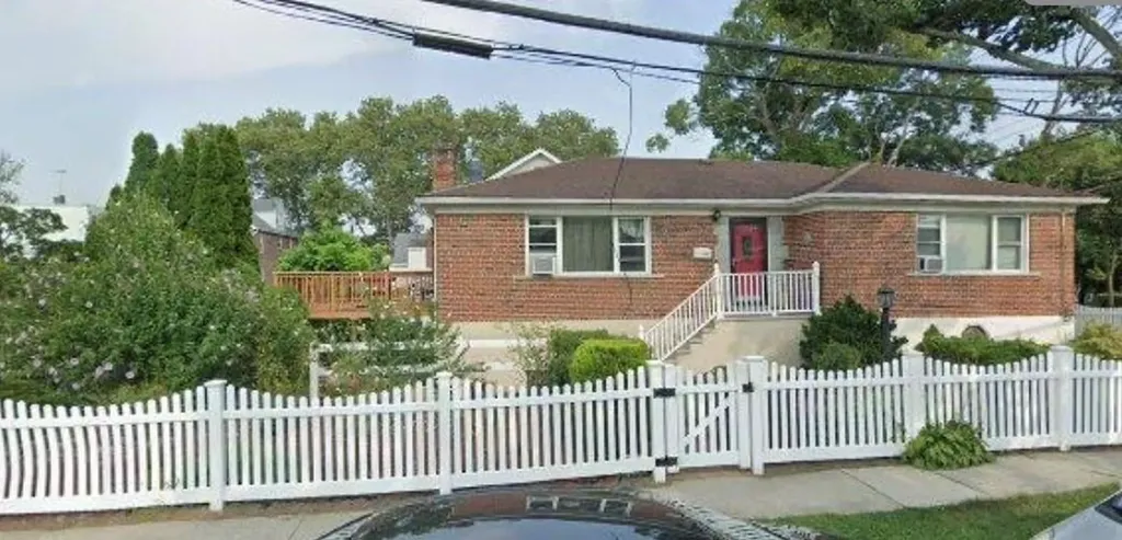 1604 Robertson Place Bronx NY 10465