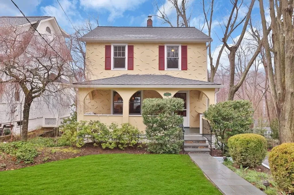 64 Castle Road Chappaqua NY 10514