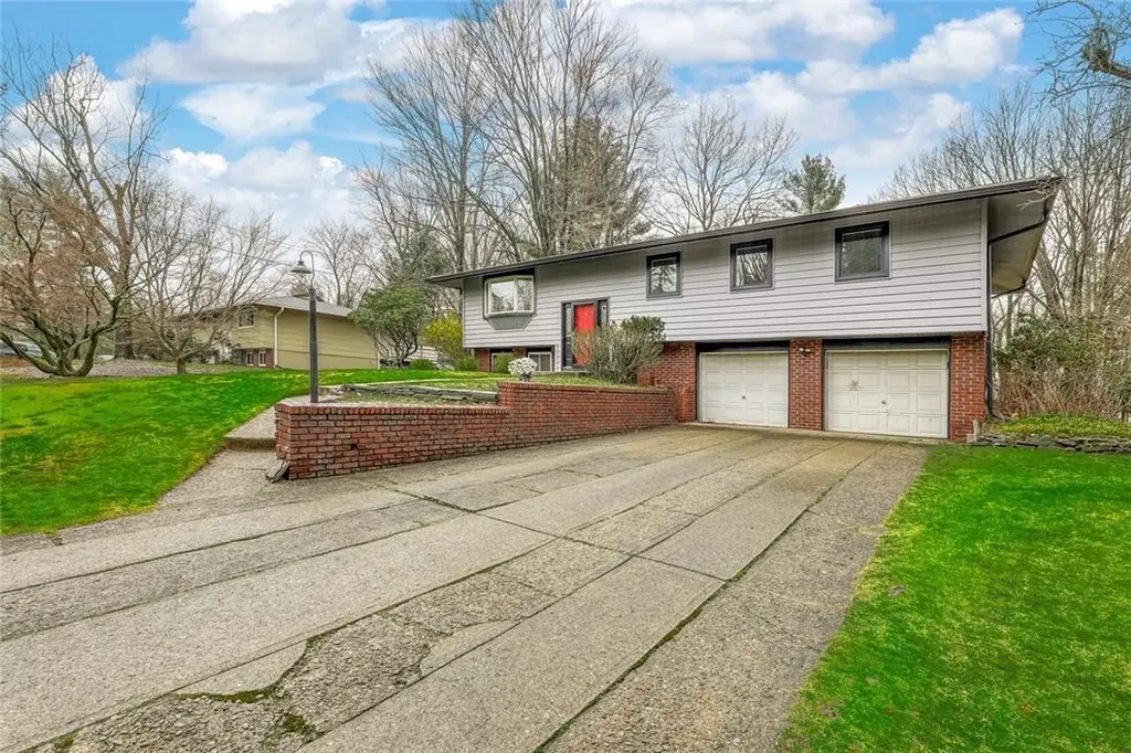 16 Ivy Lane Spring Valley NY 10977