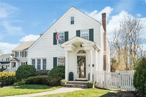 137 Beach Avenue Larchmont NY 10538
