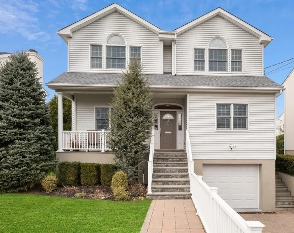 109 Gaylor Road Scarsdale NY 10583