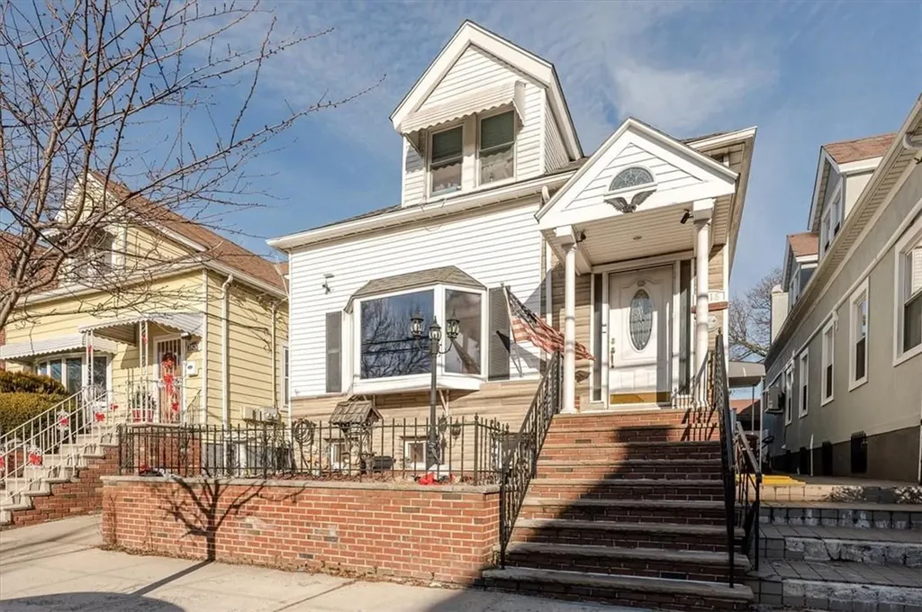 1818 Paulding Avenue Bronx NY 10462