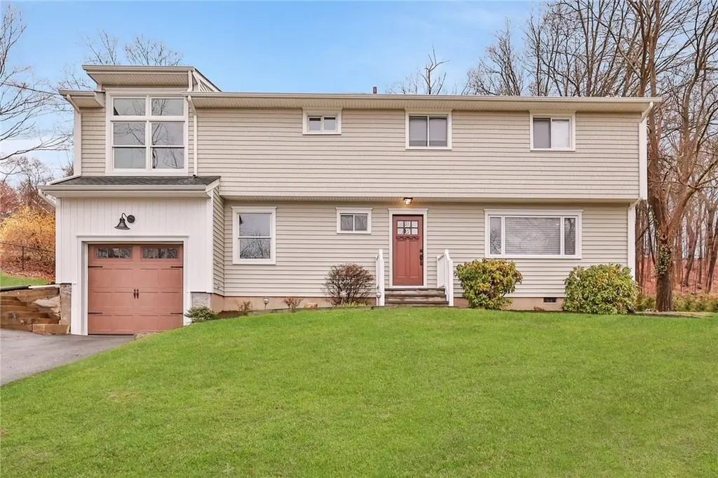 73 Stephen Drive Pleasantville NY 10570
