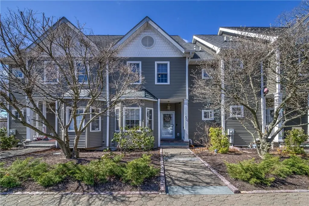 648 E Main Street Jefferson Valley NY 10535