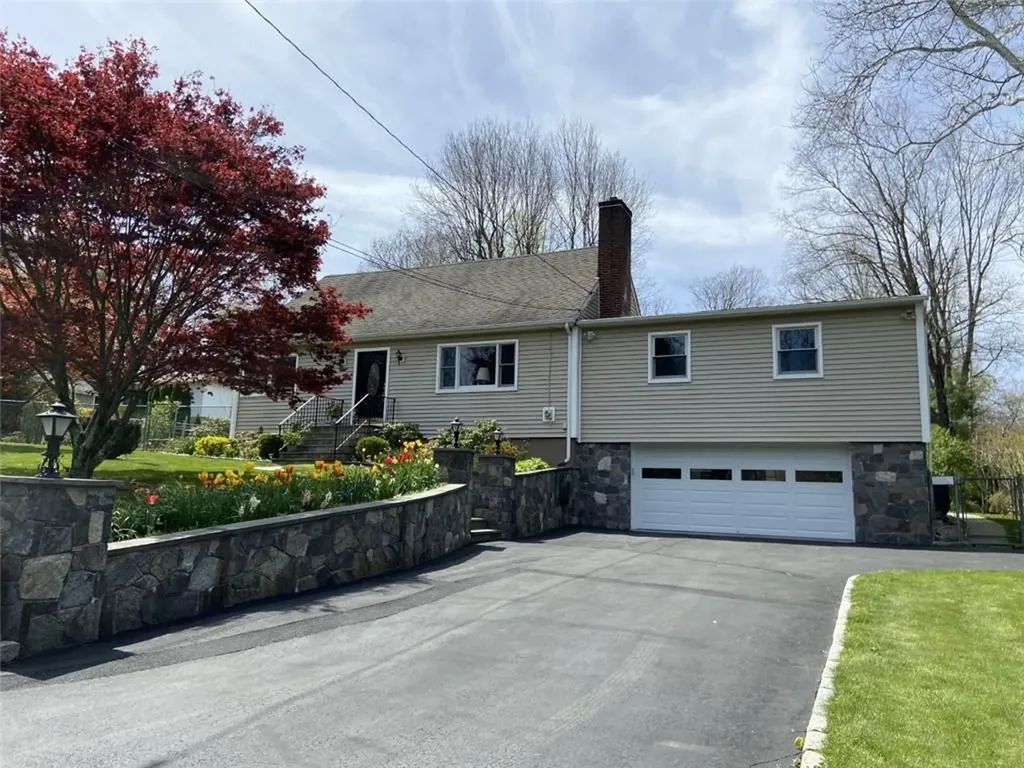 16 Dogwood Road Mount Kisco NY 10549